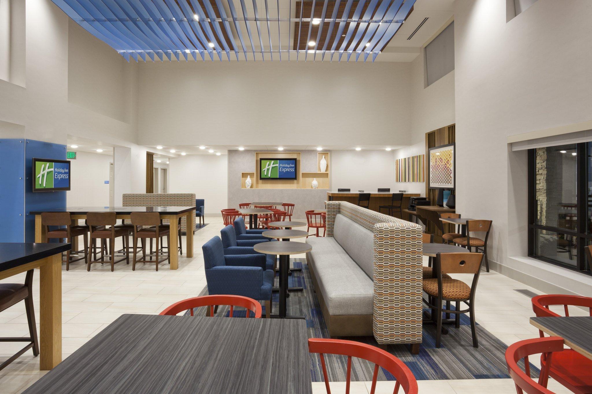 Holiday Inn Express Hotel & Suites Minneapolis-Golden Valley By Ihg Сейнт Луис Парк Екстериор снимка