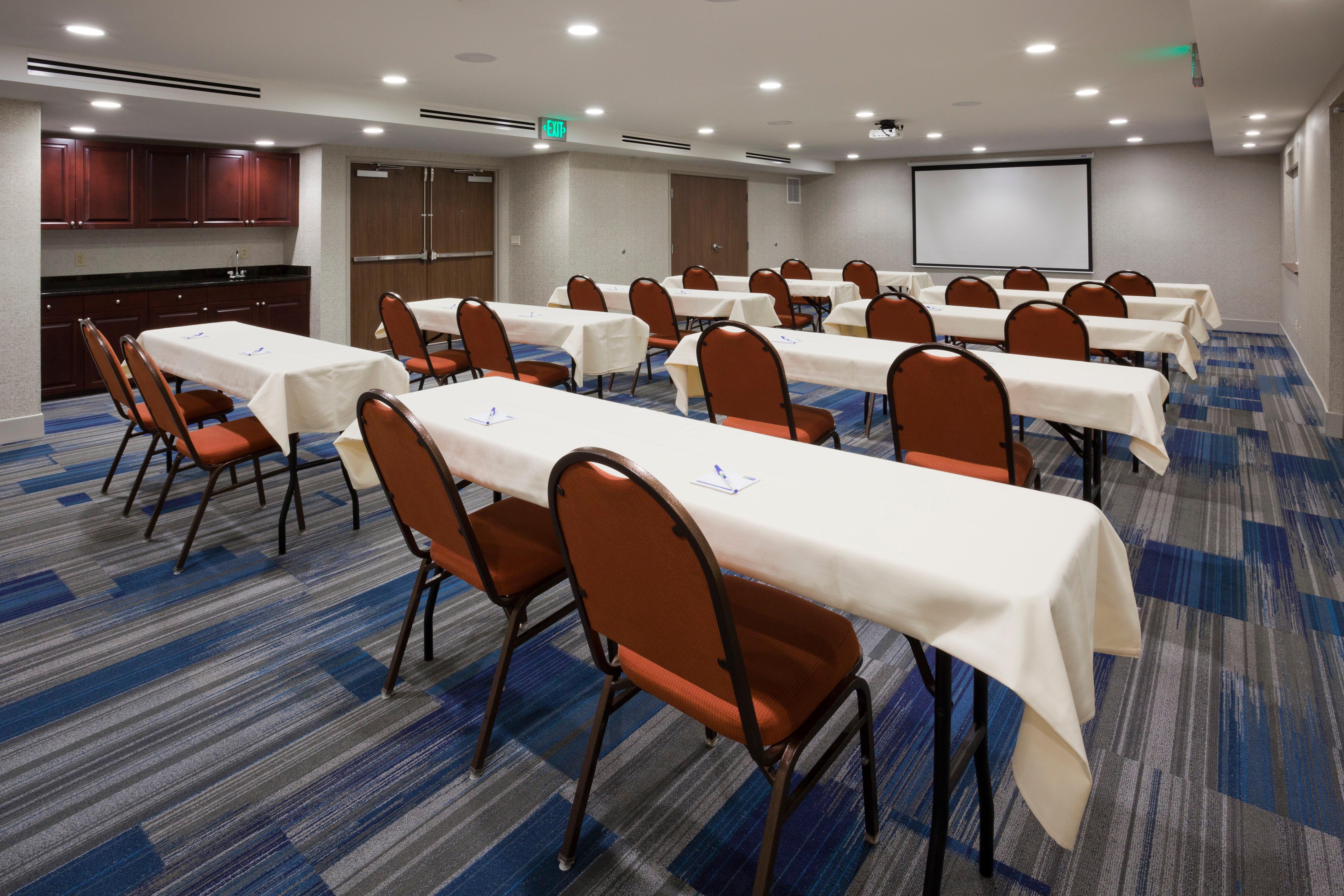 Holiday Inn Express Hotel & Suites Minneapolis-Golden Valley By Ihg Сейнт Луис Парк Екстериор снимка